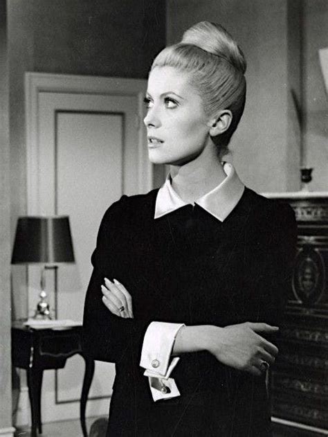 abito nero ysl|L’ abito nero di Catherine Deneuve in Belle de Jour.